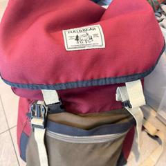 Bag Pull & Bear, som rapportert av Van Heugten Tours ved bruk av iLost