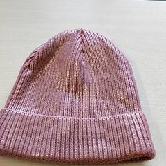 Roupa - Muts, como reportado por Regio Oost-Vlaanderen utilizando o iLost