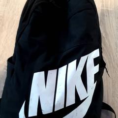 Taška, jak nahlášeno EBS Tramplein pomocí iLost