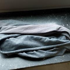 Oblečení - Sjaal grijs, jak nahlášeno Regio Oost-Vlaanderen pomocí iLost