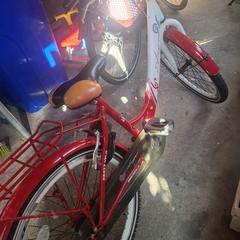 Meisjesfiets rood/wit がiLostに報告されました