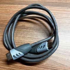 Cabo HDMI, como reportado por Vrije Universiteit Brussel (VUB) utilizando o iLost