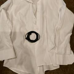 Košile, jak nahlášeno Van der Valk Hotel Apeldoorn - De Cantharel pomocí iLost