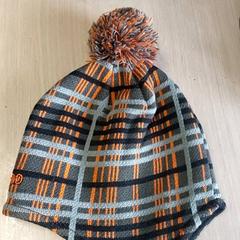 Kleding Muts, jak nahlášeno Regio Limburg - Leuven pomocí iLost