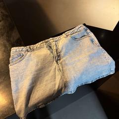 Skirt jeans, as reported by Hotel V Frederiksplein using iLost