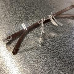 めがね類, a été signalé par IKEA立川 utilisant iLost