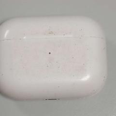 Airpods case, zoals gemeld door Arriva West-Brabant met iLost