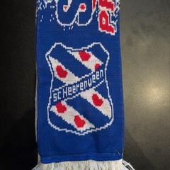 Sjal Blauw Heerenveen, rapporterat av Johan Cruijff ArenA med iLost