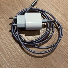 Carregador, como reportado por Van der Valk Hotel Eindhoven - Best utilizando o iLost