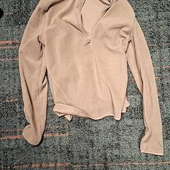 セーター sweat がiLostで Connexxion Amstelland-Meerlanden Amstelveen によって報告されました