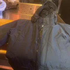 Jacket Navy blue, as reported by Café Leentje using iLost