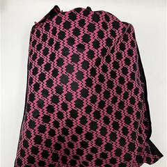 İLost kullanarak IKEA Praha – Černý Most tarafından bildirildiği gibi Çanta, Mum & Şampuan