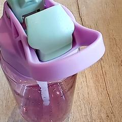 Drikkeflaske purper, som rapportert av Centraal magazijn ved bruk av iLost