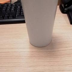 فنجان قهوة، كما تم الإبلاغ عنه بواسطة Qbuzz Fryslân عبر iLost