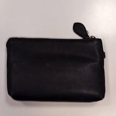 Estuche, ha sido reportado por Vrije Universiteit Amsterdam con iLost