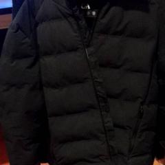 Jacket Zwart, as reported by TivoliVredenburg using iLost