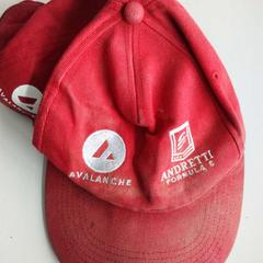 Casquette, a été signalé par Twisto utilisant iLost