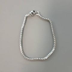 Armband, rapporterat av Vrije Universiteit Brussel (VUB) med iLost