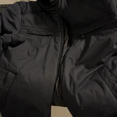 Dzseki veste noir, amint azt IKEA Mons az iLost segítségével jelentette.