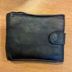 Billetera Op naam van Quinn, ha sido reportado por Gemeente Amsterdam con iLost