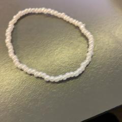 Náramok wit, ako bolo nahlásené Eindhoven Airport pomocou iLost