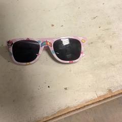 Gafas de sol Smile, ha sido reportado por Artis con iLost
