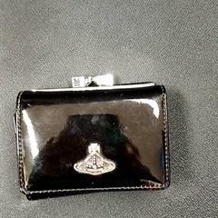 Wallet Athira, as reported by Qbuzz GD Groningen Peizerweg using iLost