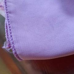 Foulard mauve a fleurs, a été signalé par TCL utilisant iLost