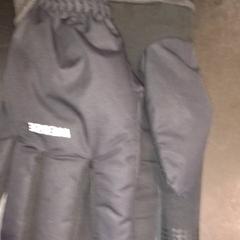 Handschuhe, gemeldet von TivoliVredenburg über iLost