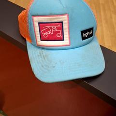 Boné Turquoise orange, como reportado por IKEA Nice Saint Isidore utilizando o iLost