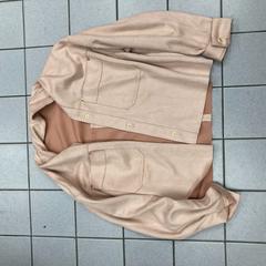 Jacke Pink, gemeldet von Ramada by Wyndham Amsterdam Airport Schiphol über iLost