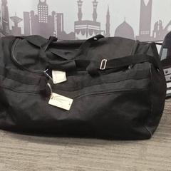 Travel bag اسود, as reported by محطة الرياض (الرياض) using iLost
