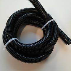 Zwarte kunstof slang, a été signalé par Connexxion Zeeuws-Vlaanderen utilisant iLost