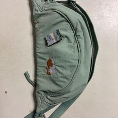 Bomba taška Licht groen met kat en postzegel, jak nahlášeno Artis pomocí iLost