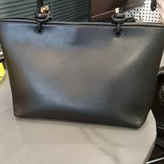 Ladies bag, as reported by Qbuzz GD Groningen HS using iLost