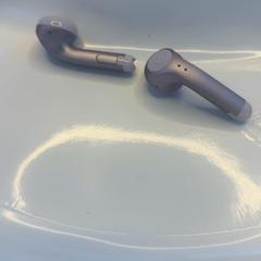 Auricolari senza fili, come riportato da UMC Utrecht utilizzando iLost