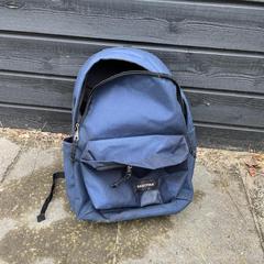 Blauwe Eastpak rugtas がiLostに報告されました