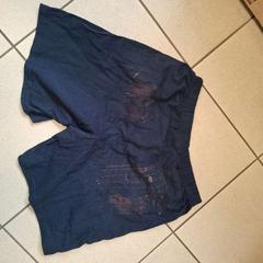 Shorts bleu marine, som rapportert av ilévia ved bruk av iLost