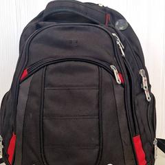 Ryggsäck, rapporterat av Transdev Gooi en Vechtstreek med iLost