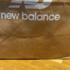 Purchase new balance new がiLostで Designer Outlet Roermond によって報告されました