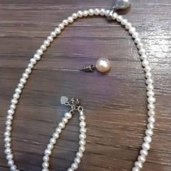 Šperky, ako bolo nahlásené Leonardo Royal Hotel Amsterdam pomocou iLost