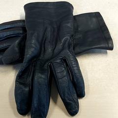 Clothing - Handschoenen zwart, as reported by Regio Oost-Vlaanderen using iLost