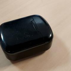 Produktu elektronikoak - Earpod etui zwart, gisa salatu by Regio Oost-Vlaanderen iLost erabiliz