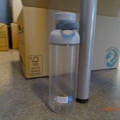 Fles lichtblauw, zoals gemeld door Gemeente Leopoldsburg met iLost