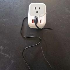 Usb-c strømadapter, som rapportert av Conscious Hotel Westerpark ved bruk av iLost