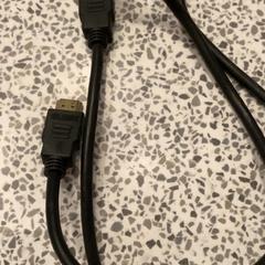 أجهزة الشحن HDMI Kabel، كما تم الإبلاغ عنه بواسطة MEININGER Hotel Berlin "Mitte" Humboldthaus عبر iLost