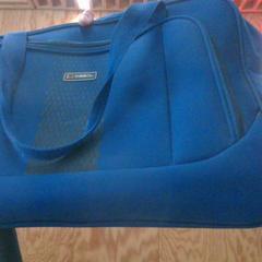 Bolsa blue, segundo informou MEININGER Hotel Innsbruck Zentrum usando iLost