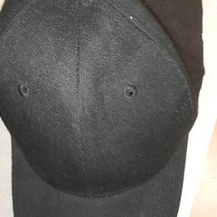 Roupa - Pet, como reportado por Centraal magazijn utilizando o iLost
