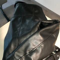 Kleding - Jas zwart, rapporterat av Centraal magazijn med iLost