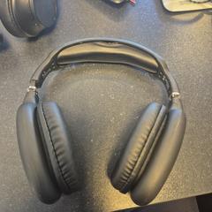 Hoofdtelefoon Roseland, ako bolo nahlásené Arriva Infoshop Enschede pomocou iLost